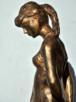 BALLERINA IN PIEDI